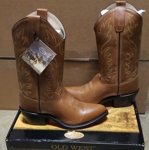 COWBOY BOOTS